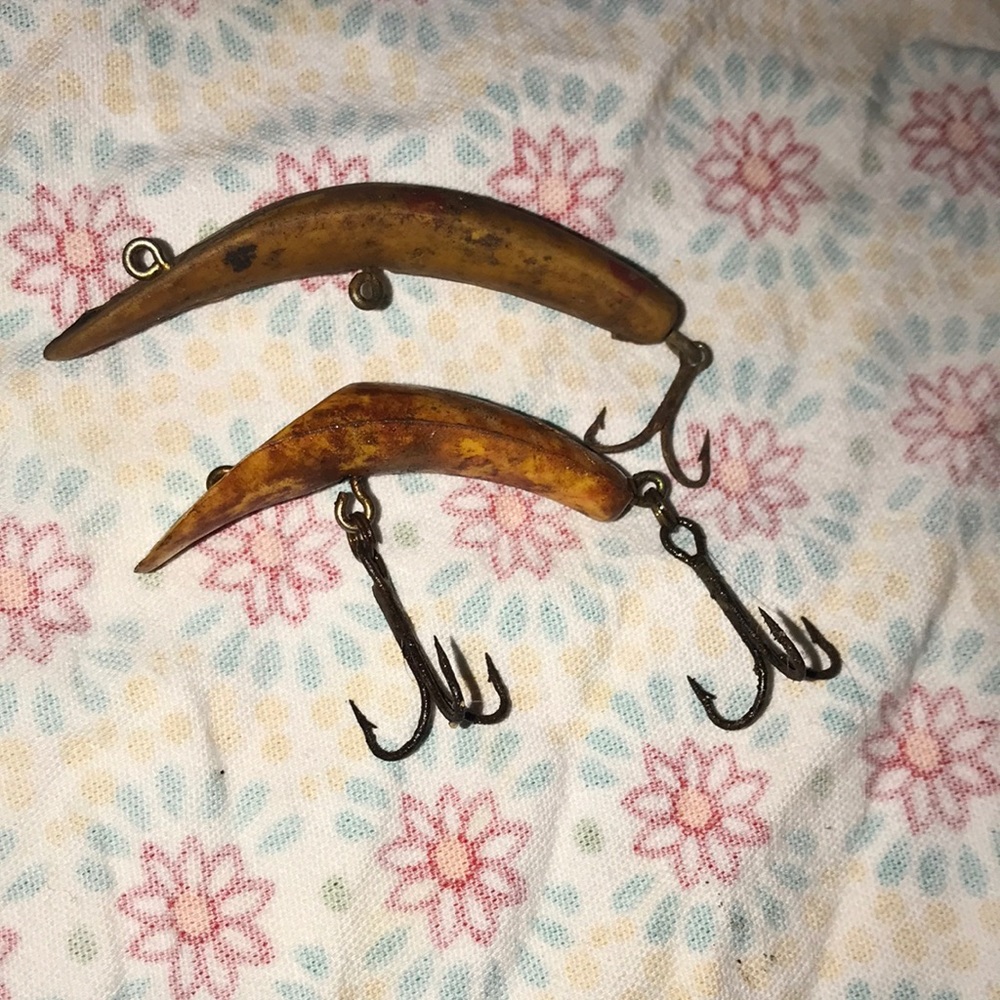 Wooden fishing 🎣 lure